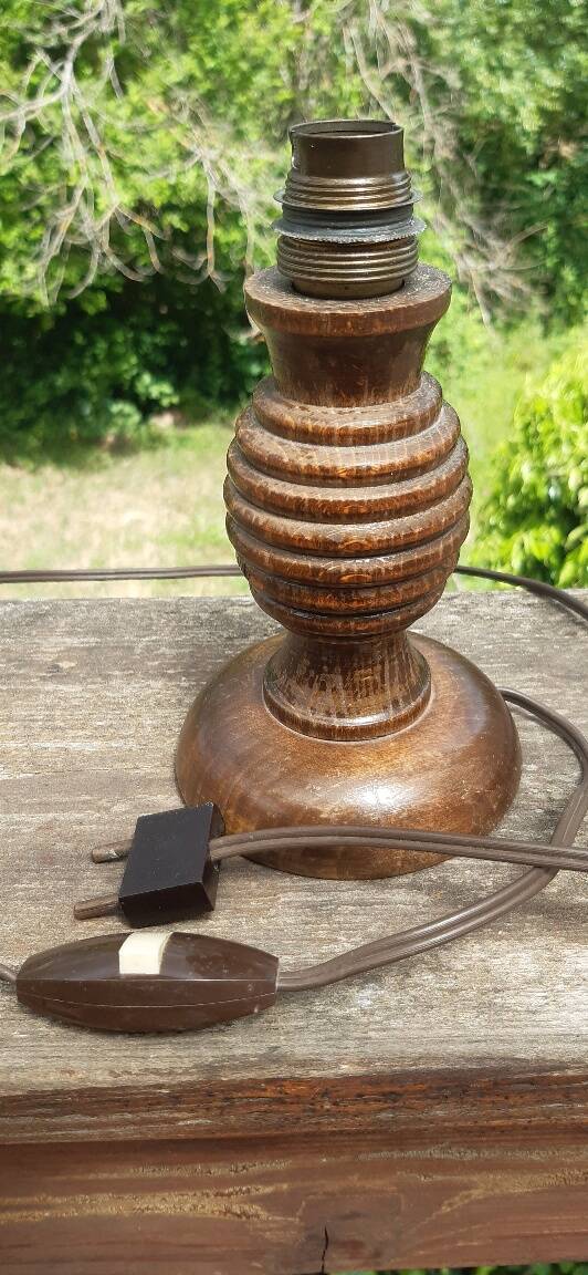 Art Deco turned wood lamp