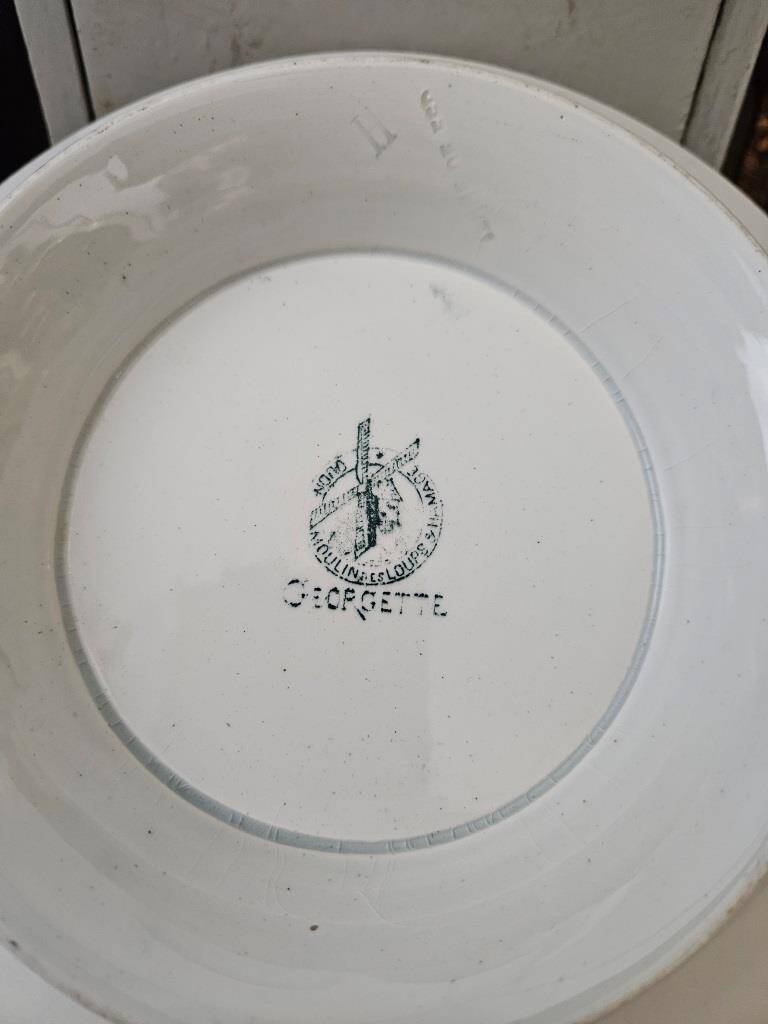 Moulin des Loups earthenware dish