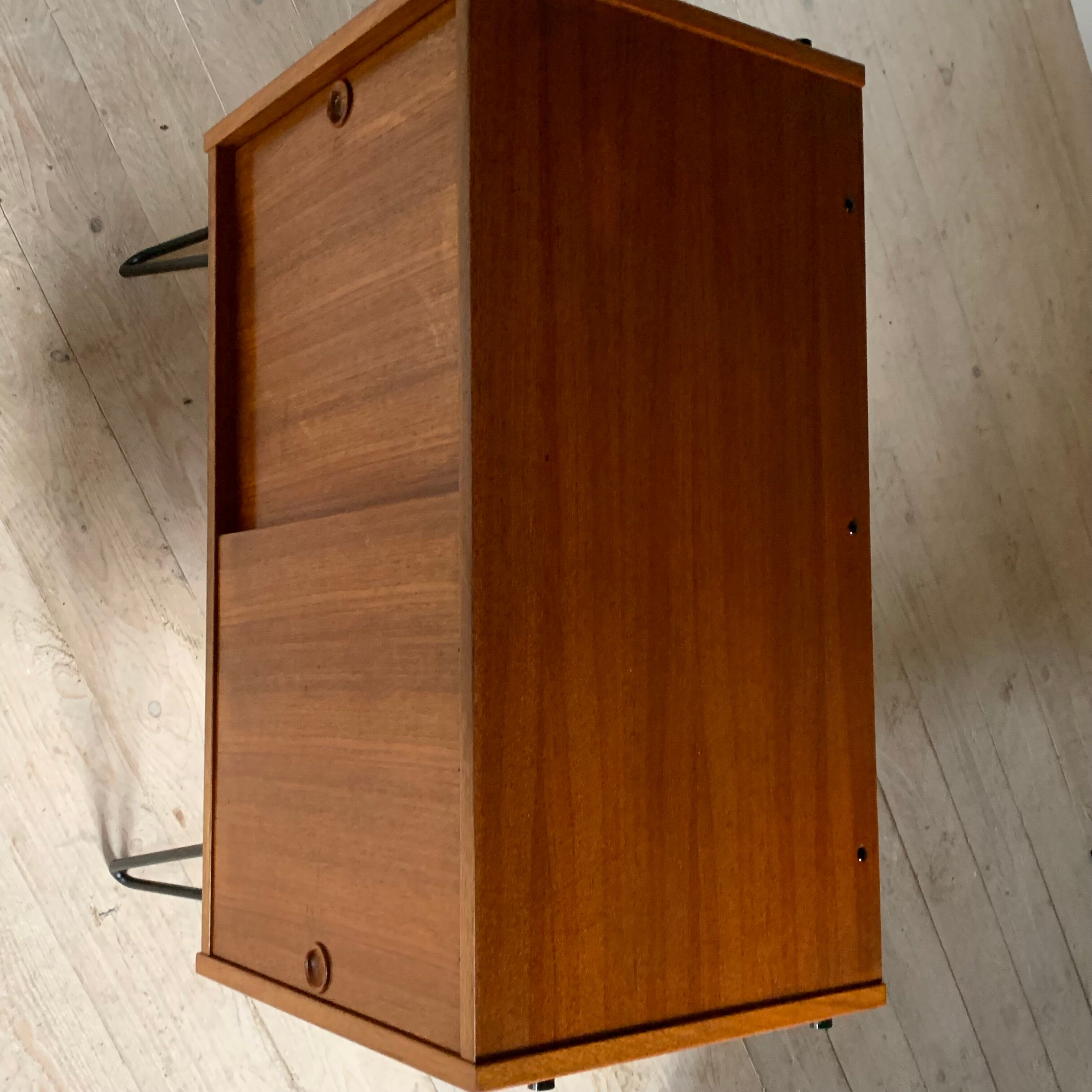 Buffet teck vintage pieds eiffel