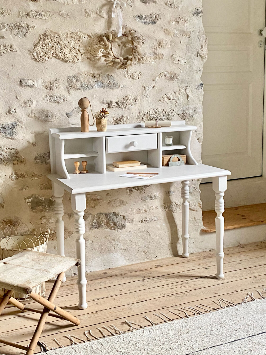 Child's desk
