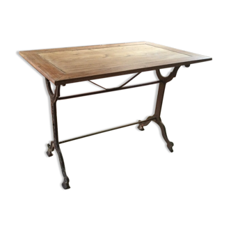 Bistro table