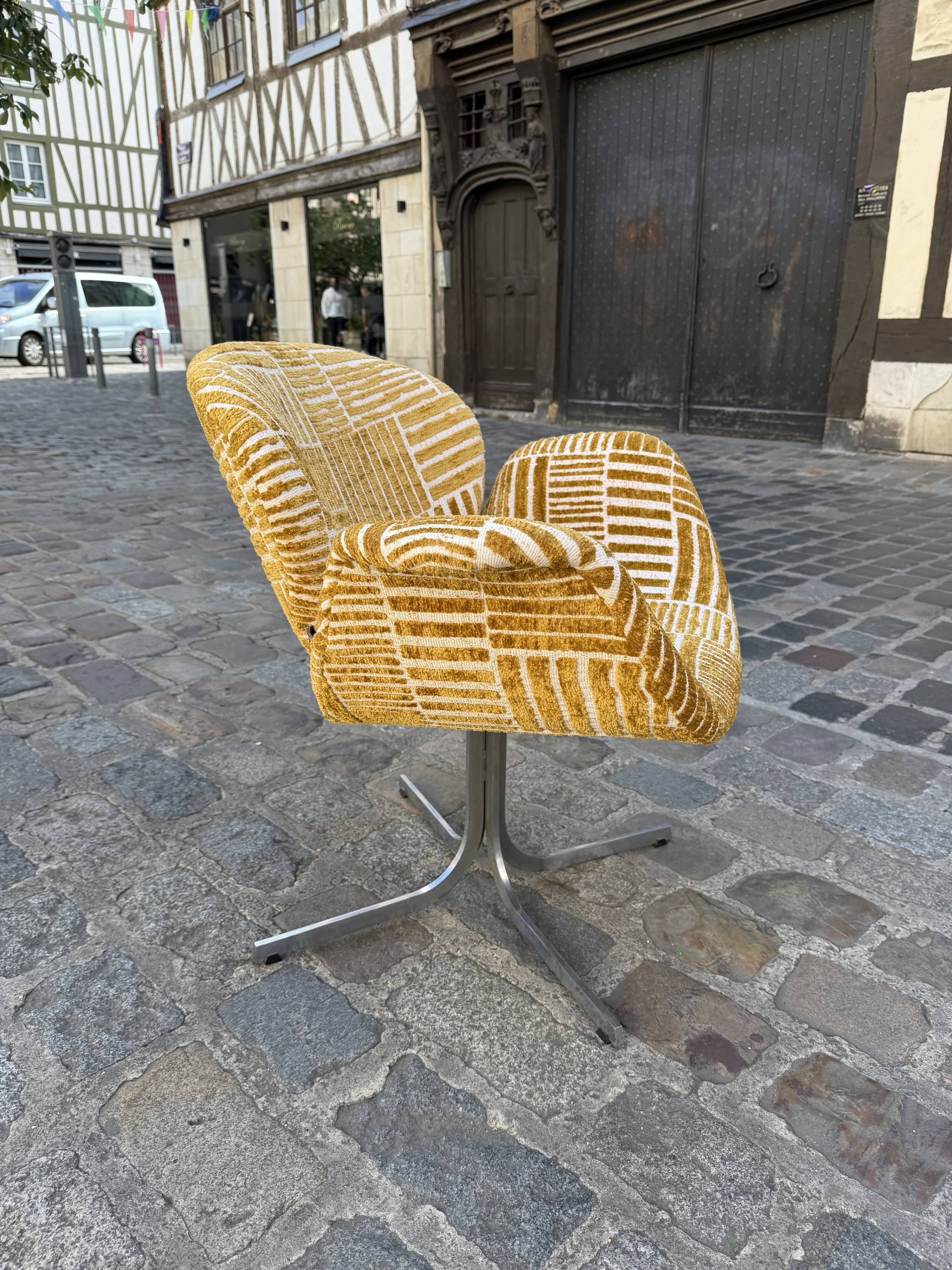 Fauteuil tulip midi de pierre paulin edition artifort
