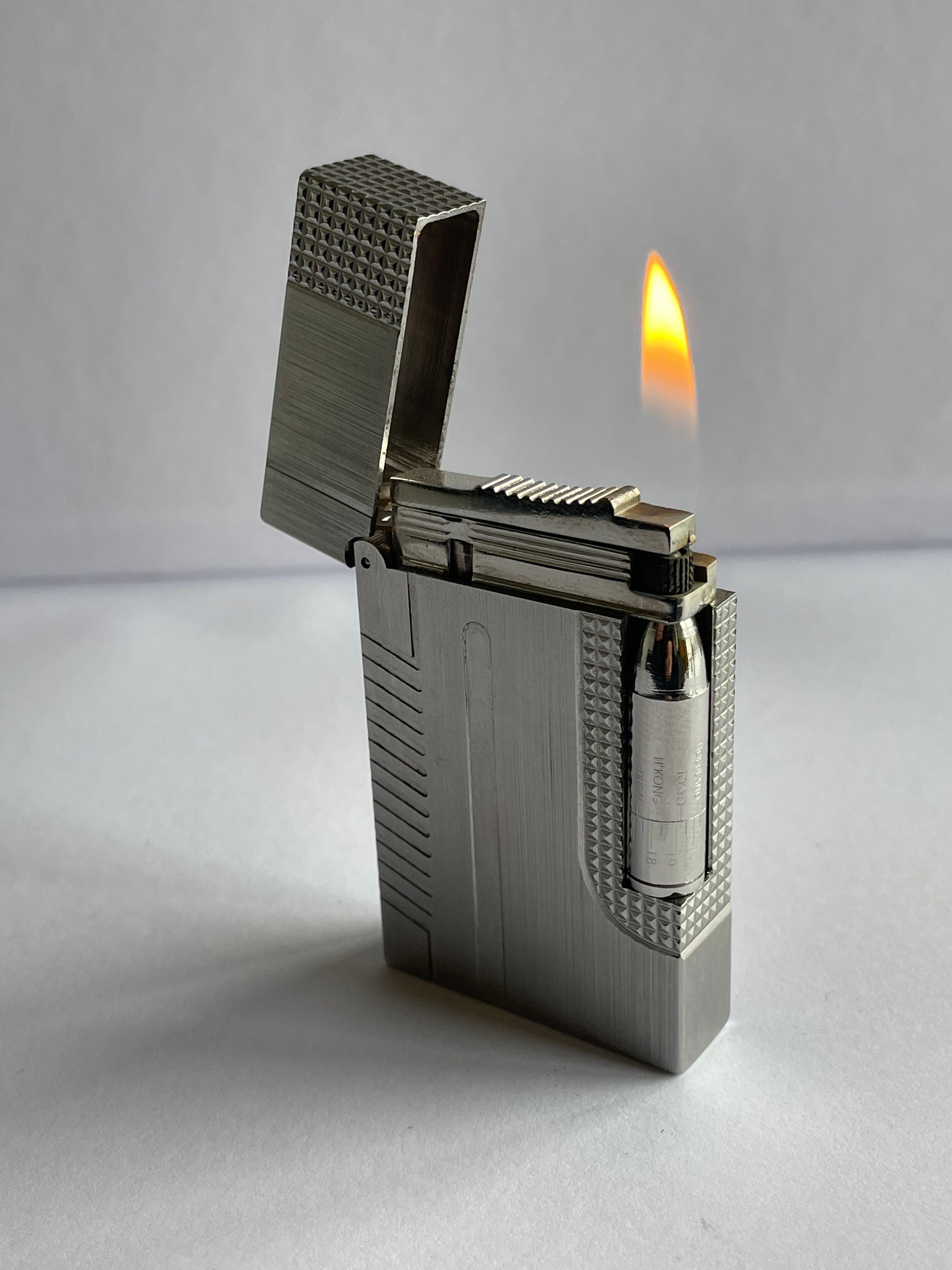 Dupont Paris lighter, limited series James Bond 007