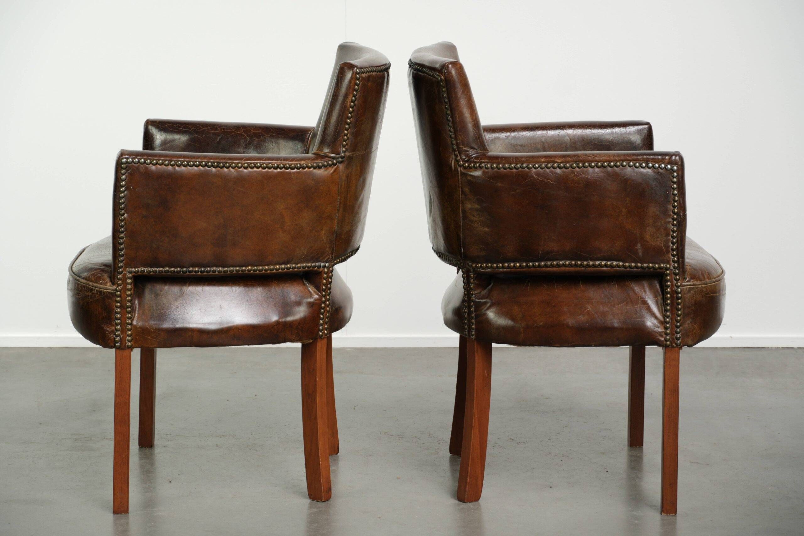 Characterful set of 6 cowhide dining chairs made of grained leather