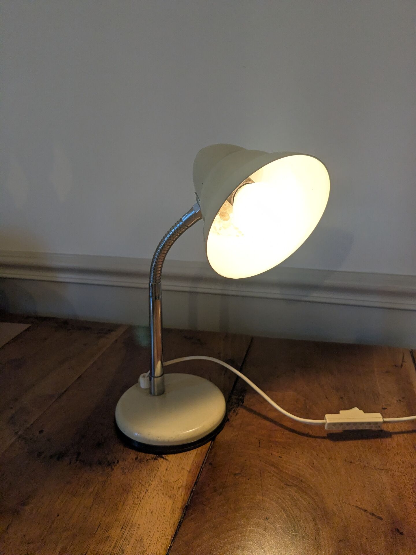 Vintage articulated desk lamp