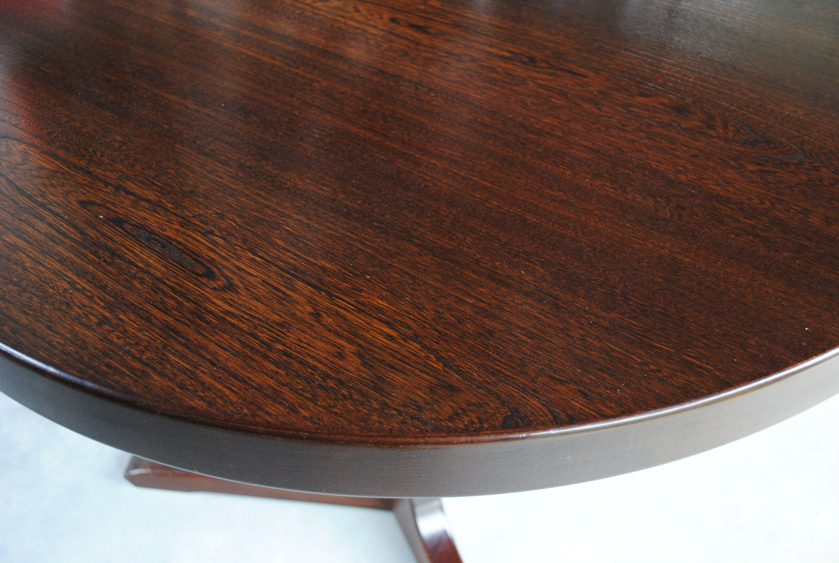 Table ovale Baumann
