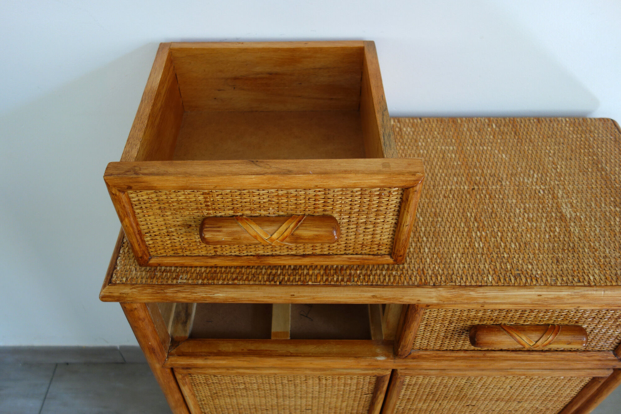 Buffet braided wicker and bamboo