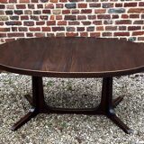 Baumann design oval dining table