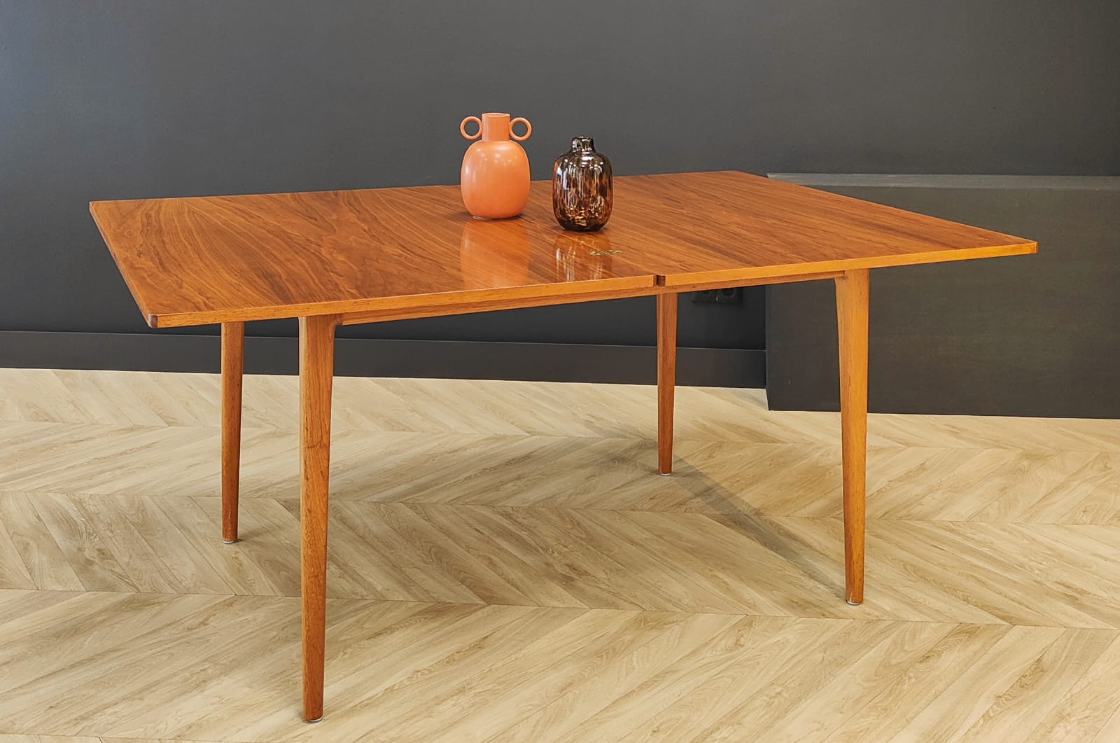 Mid Century extendable dining table | Vintage
