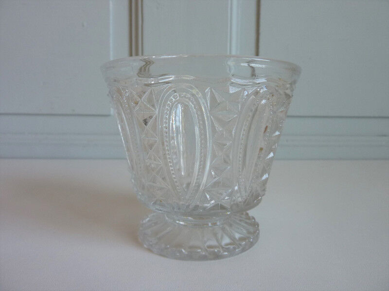 Sugar-glass chiseled glass