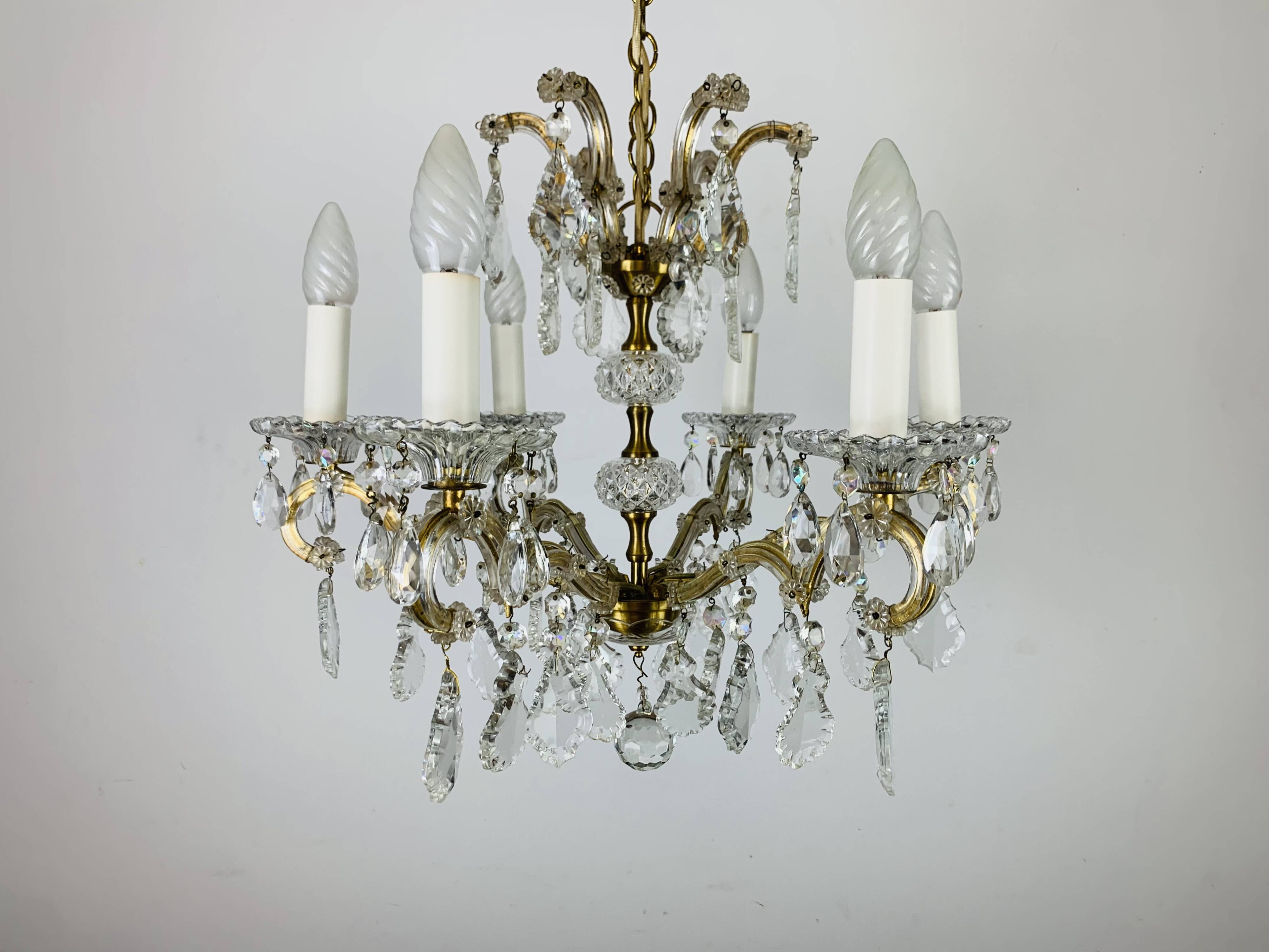 Palme & Walter chandelier, crystal and brass pendants, 1970s