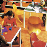 Chaise d'enfants rouge