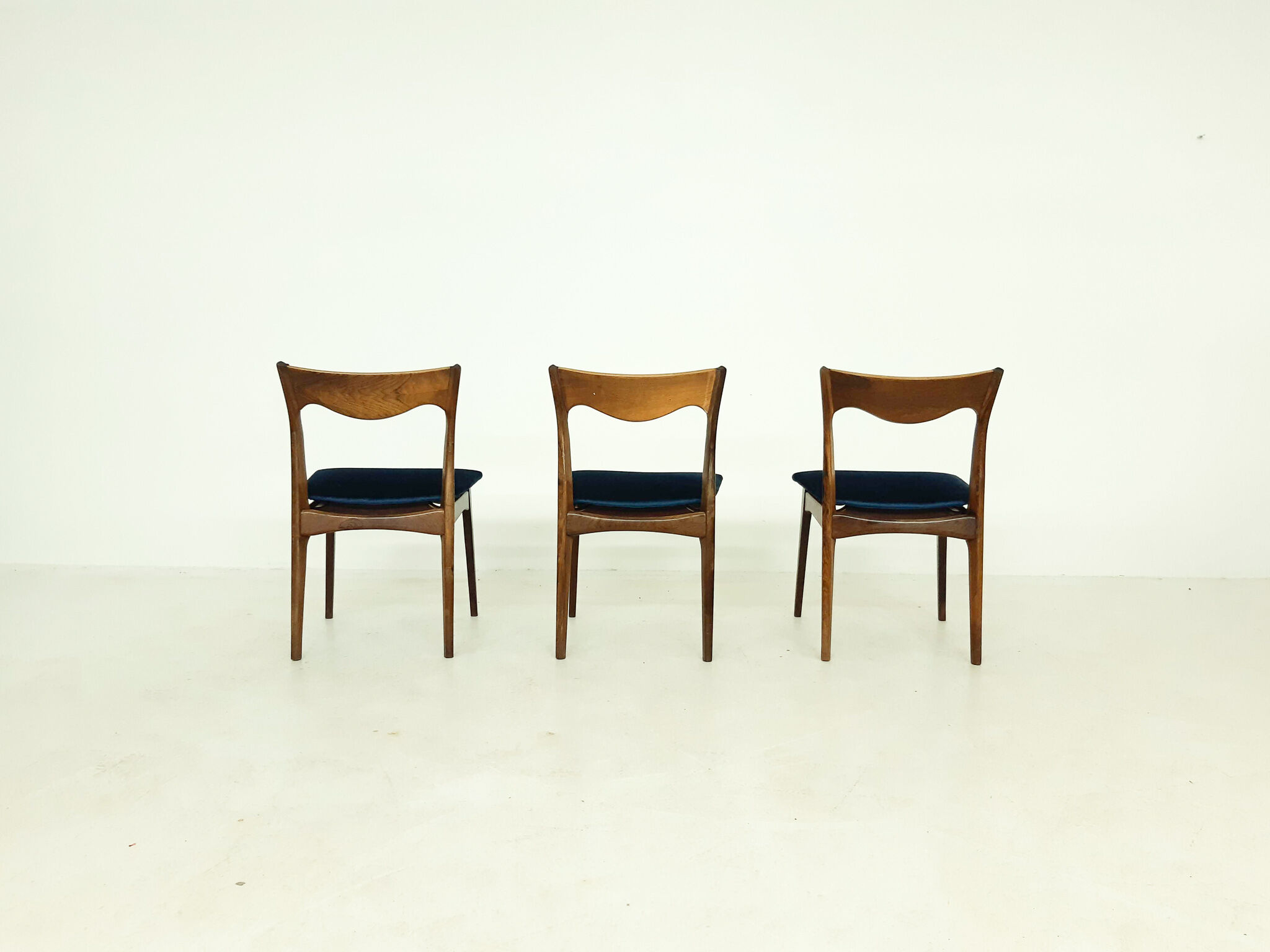 Set of 3 roseood "AWA"dining chairs, the Netherlands 1950's