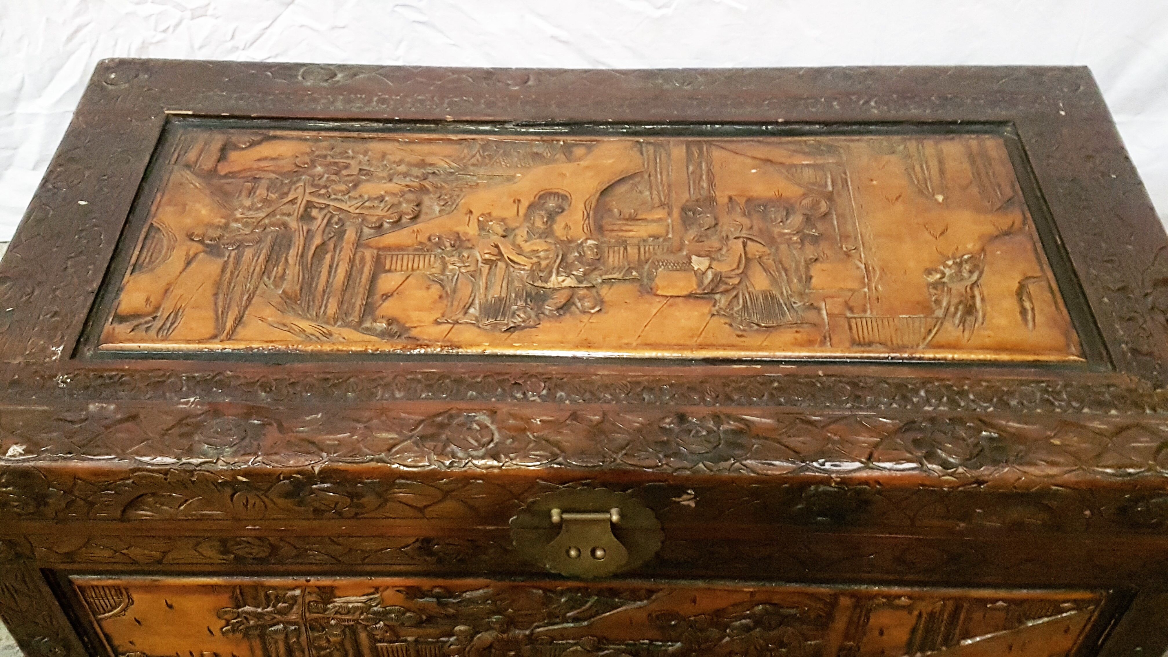 Coffre de rangement asiatique chinois palissandre