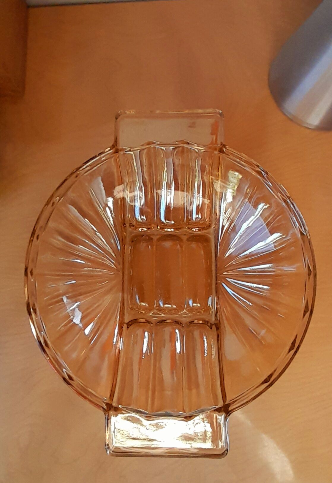 Smoked pink art deco cut