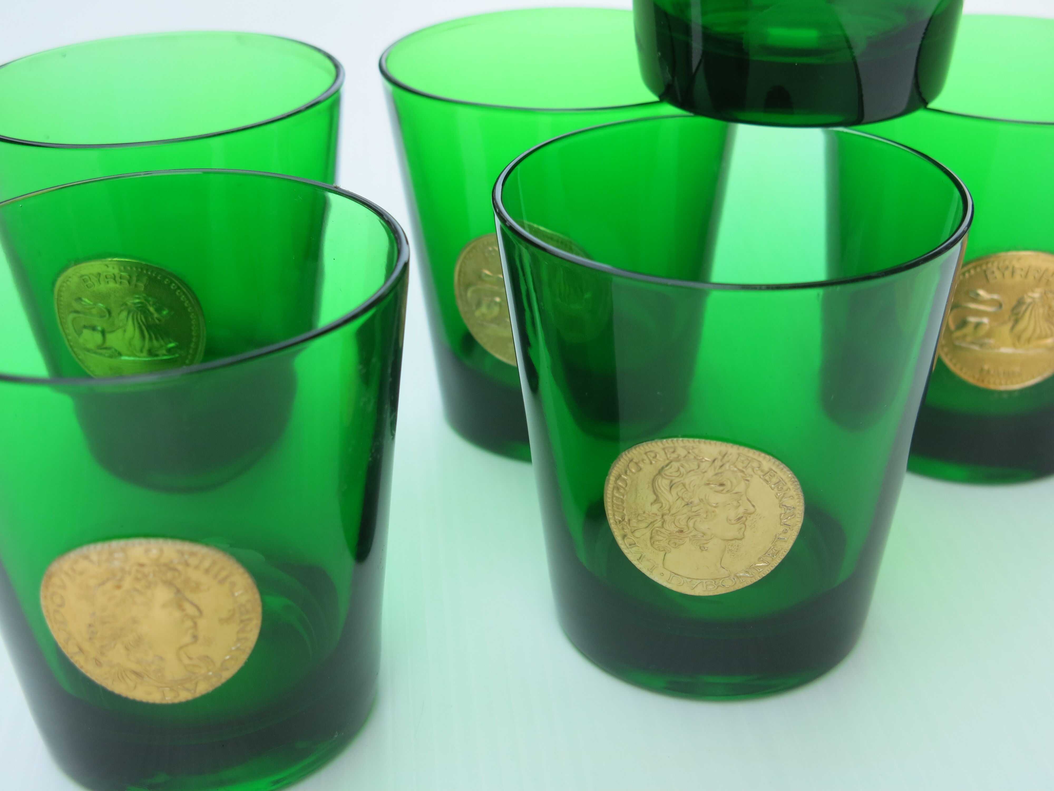 6 water glasses of green colors in very good