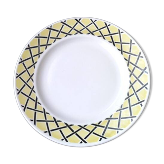 Plat rond semi-creux en faïence de Badonviller