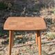Table d'appoint vintage, plateau damier et pieds compas - Années 50/60