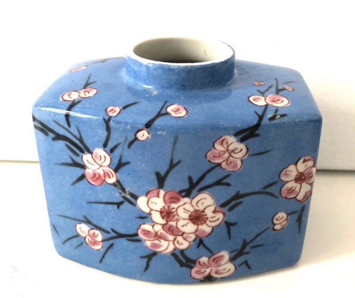 Ceramic floral vase