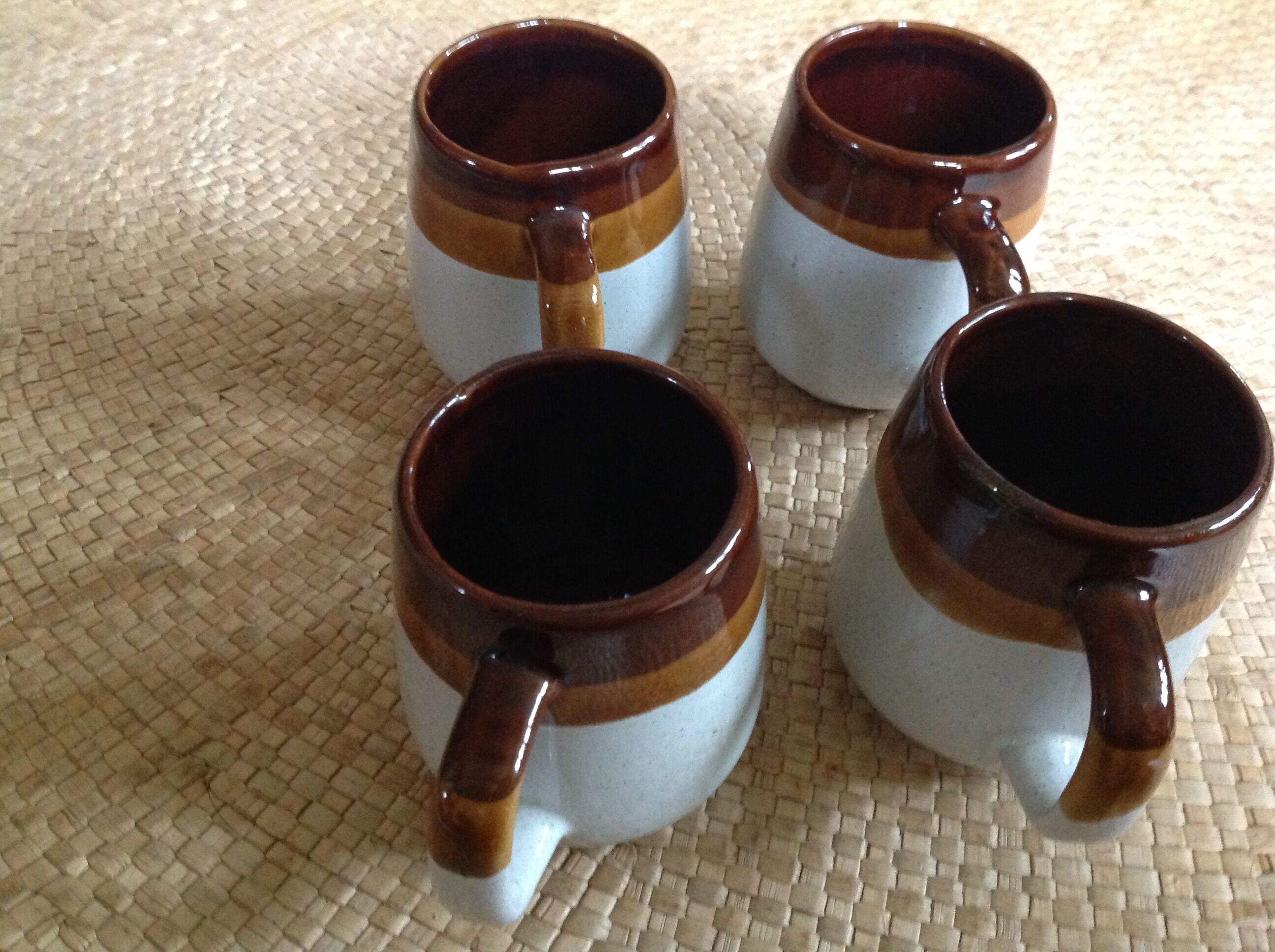 Lot of 4 mugs