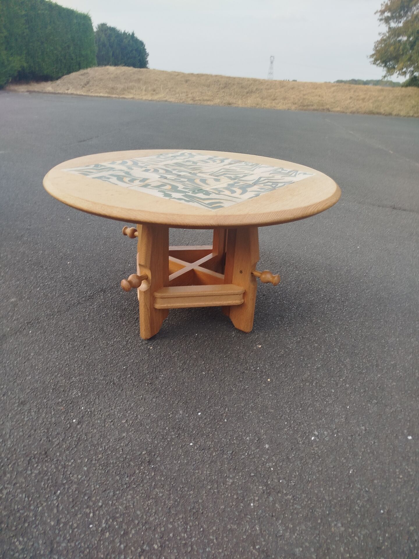 Table basse monte et baisse Guillerme et Chambron édition votre Maison