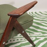Scandinavian armchair in green velvet