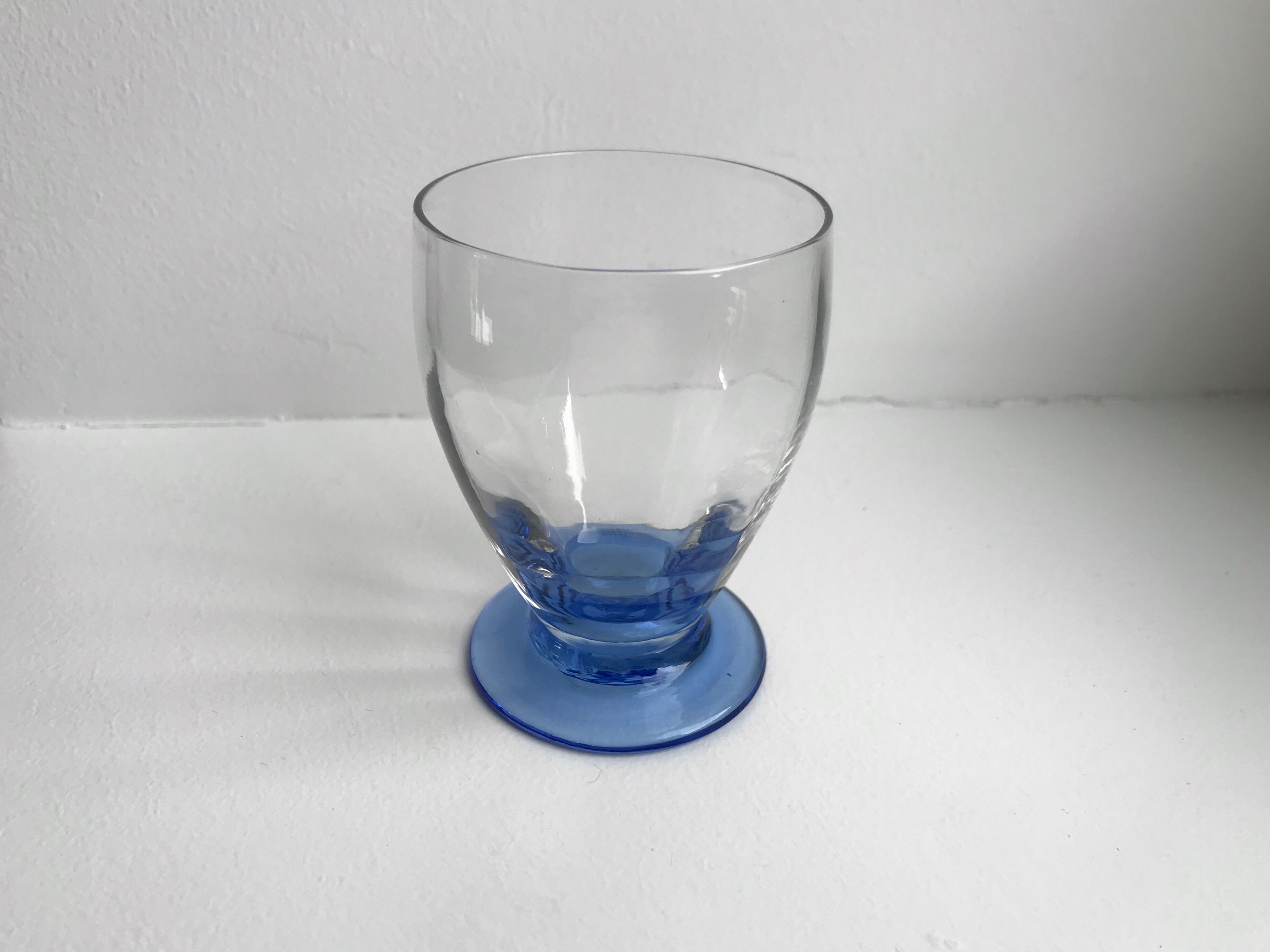 Set of 5 blue colored wine glasses 70s