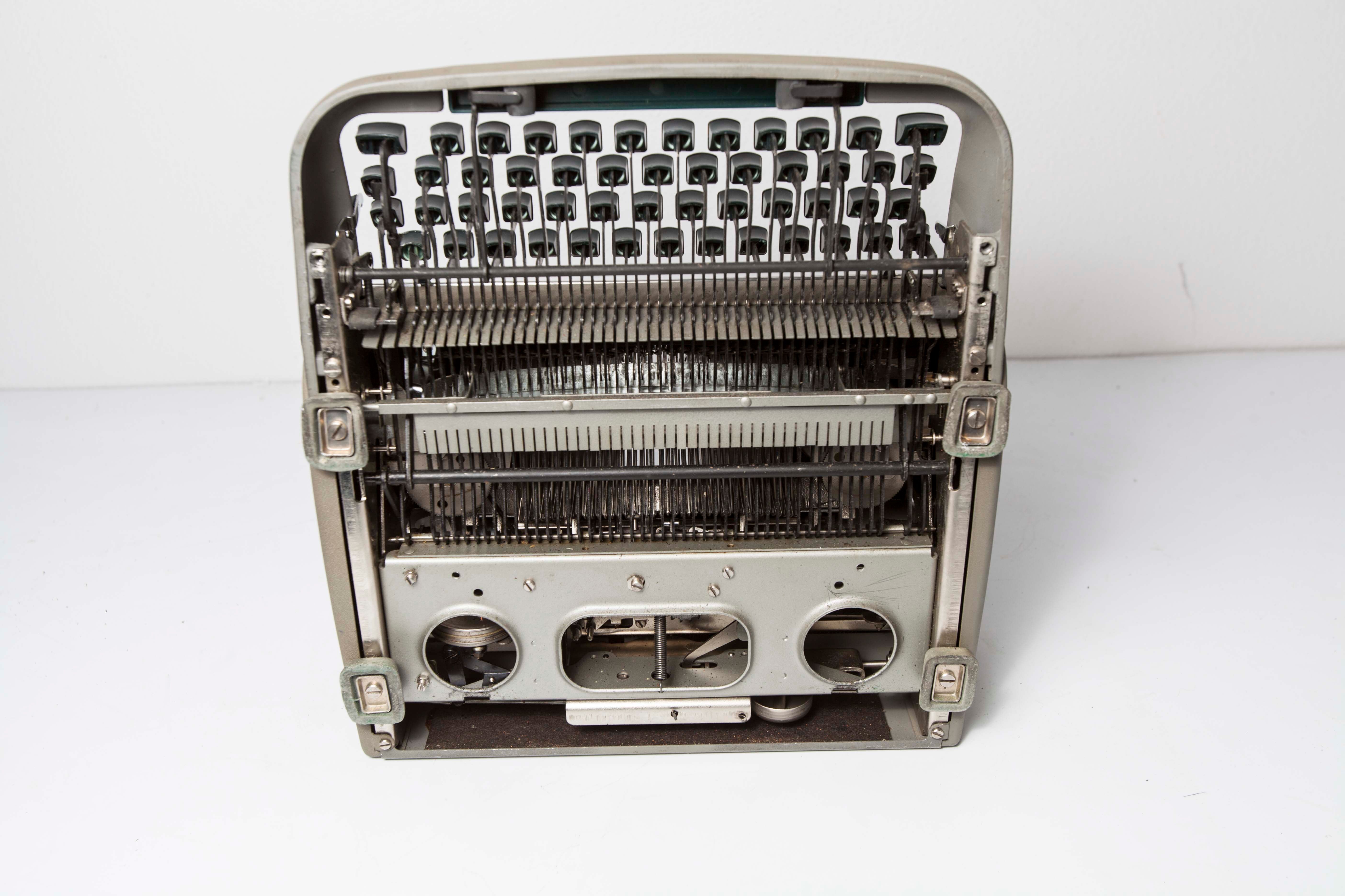 Typewriter remington Quiet Riter Miracle tab