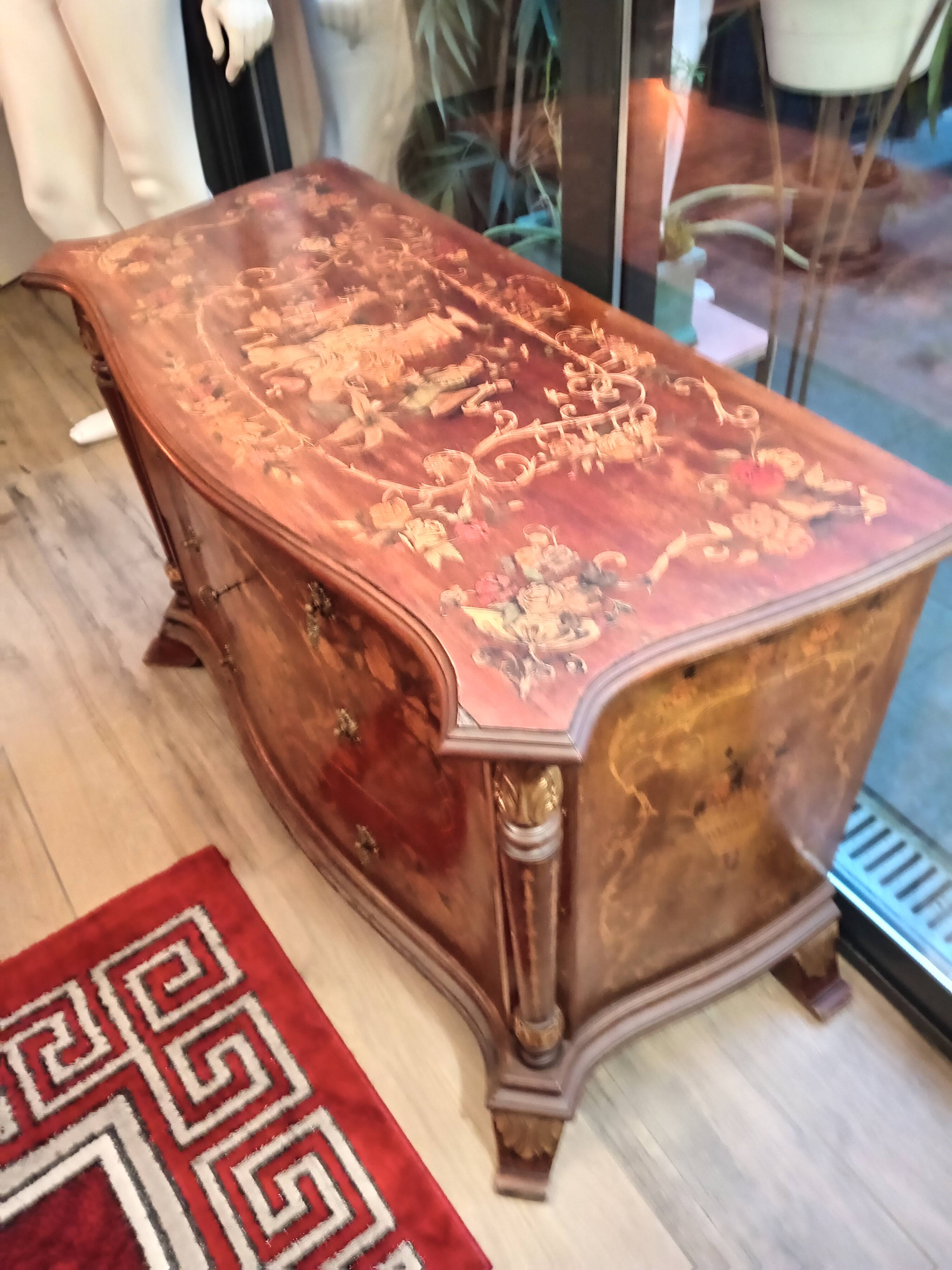 Art Nouveau chest of drawers from the Nancy School