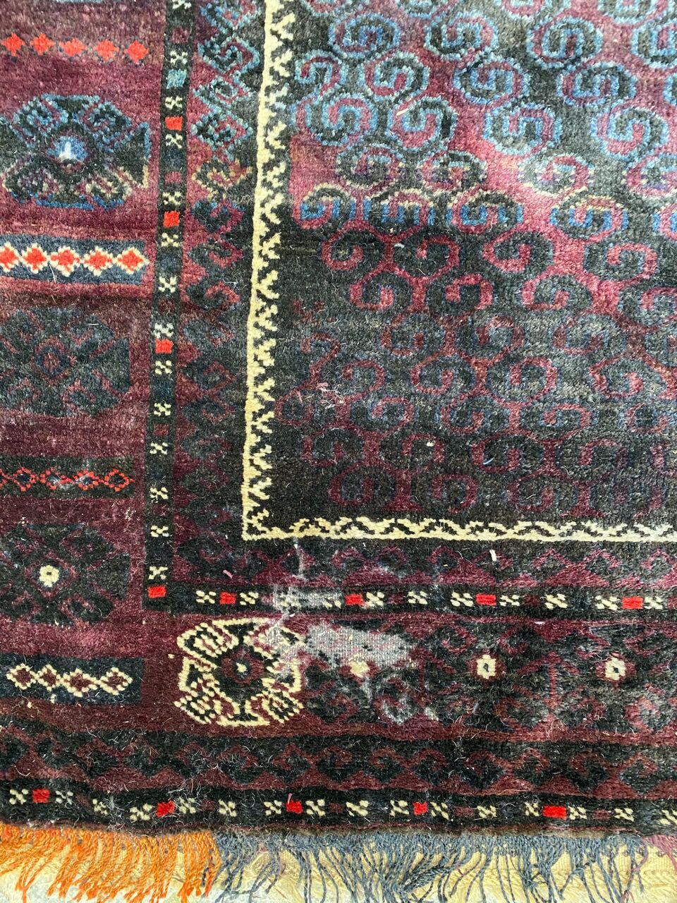 Handmade handmade Afghan Belutch vintage carpet 122x206 cm