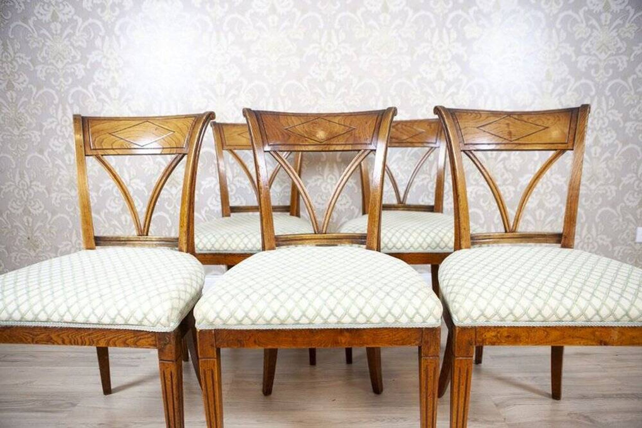 Vintage Elm Chairs in White Upholstery, 1950s, Set of 5