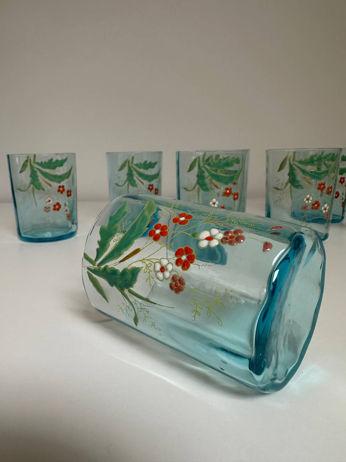 8 verres à eau bleu émaillé, Legras 1920
