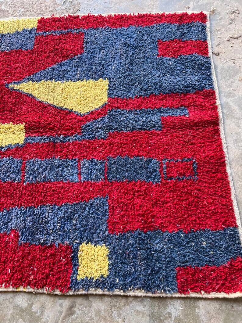 Handmade natural wool rug 250cm x 150cm