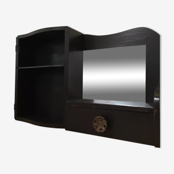 Armoire à pharmacie