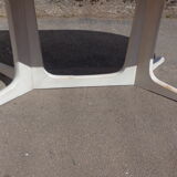 White oval Baumann table