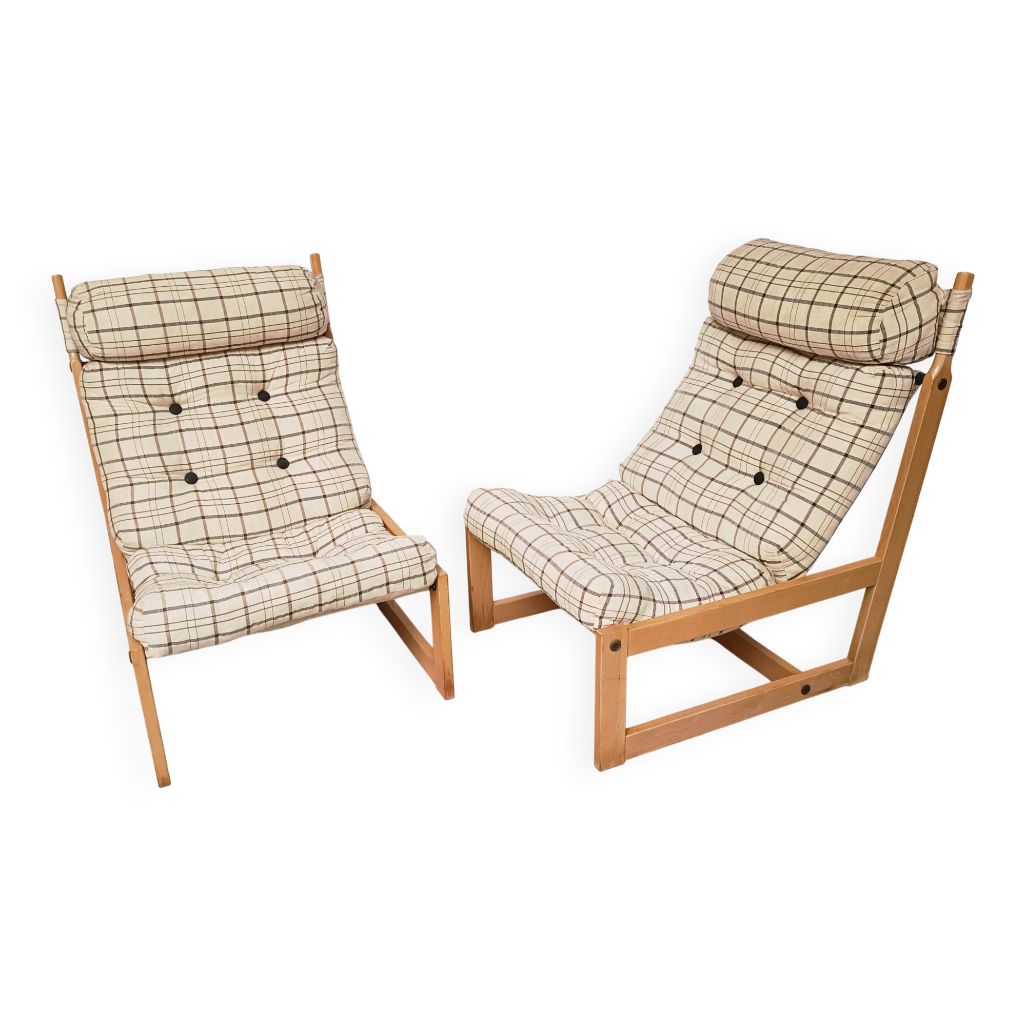 Pair of lounge chairs