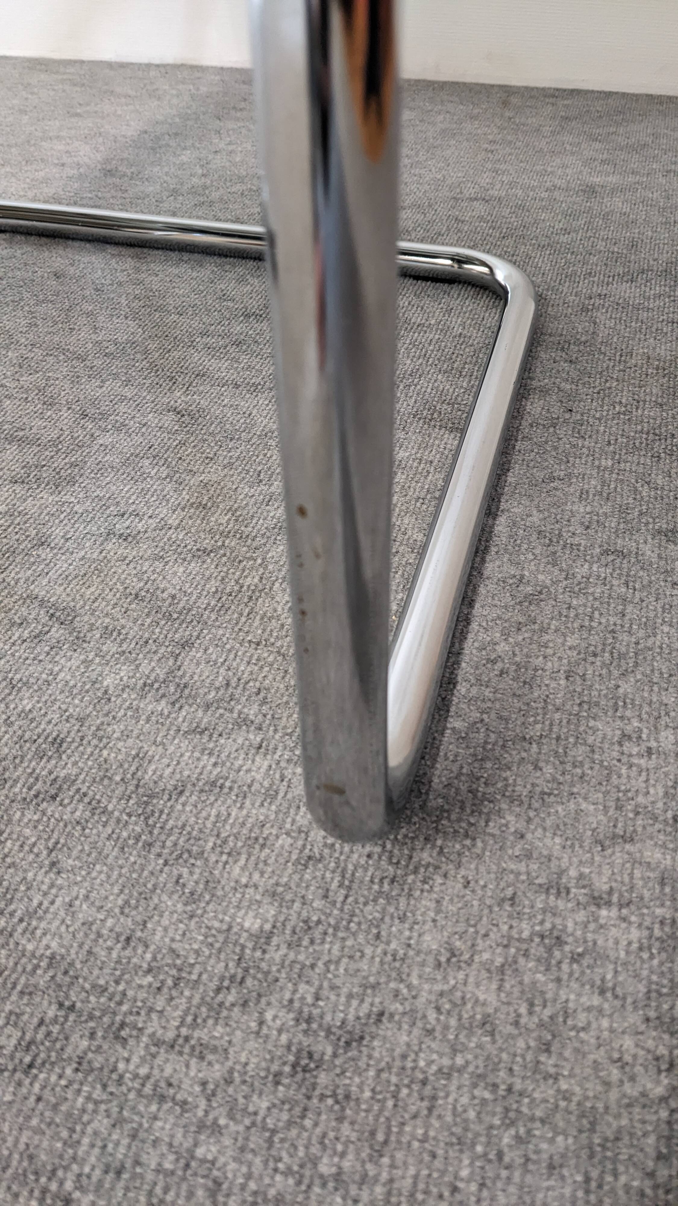 Pair of mg5 cantilever armchairs from the 60s/70s