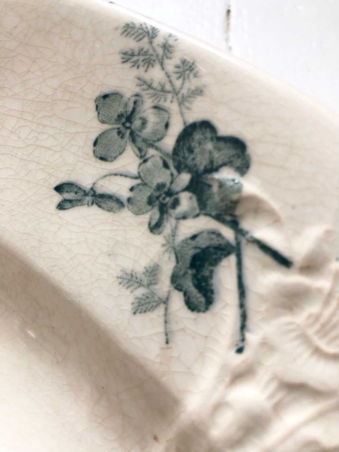 Flat oval iron earth bird and butterfly