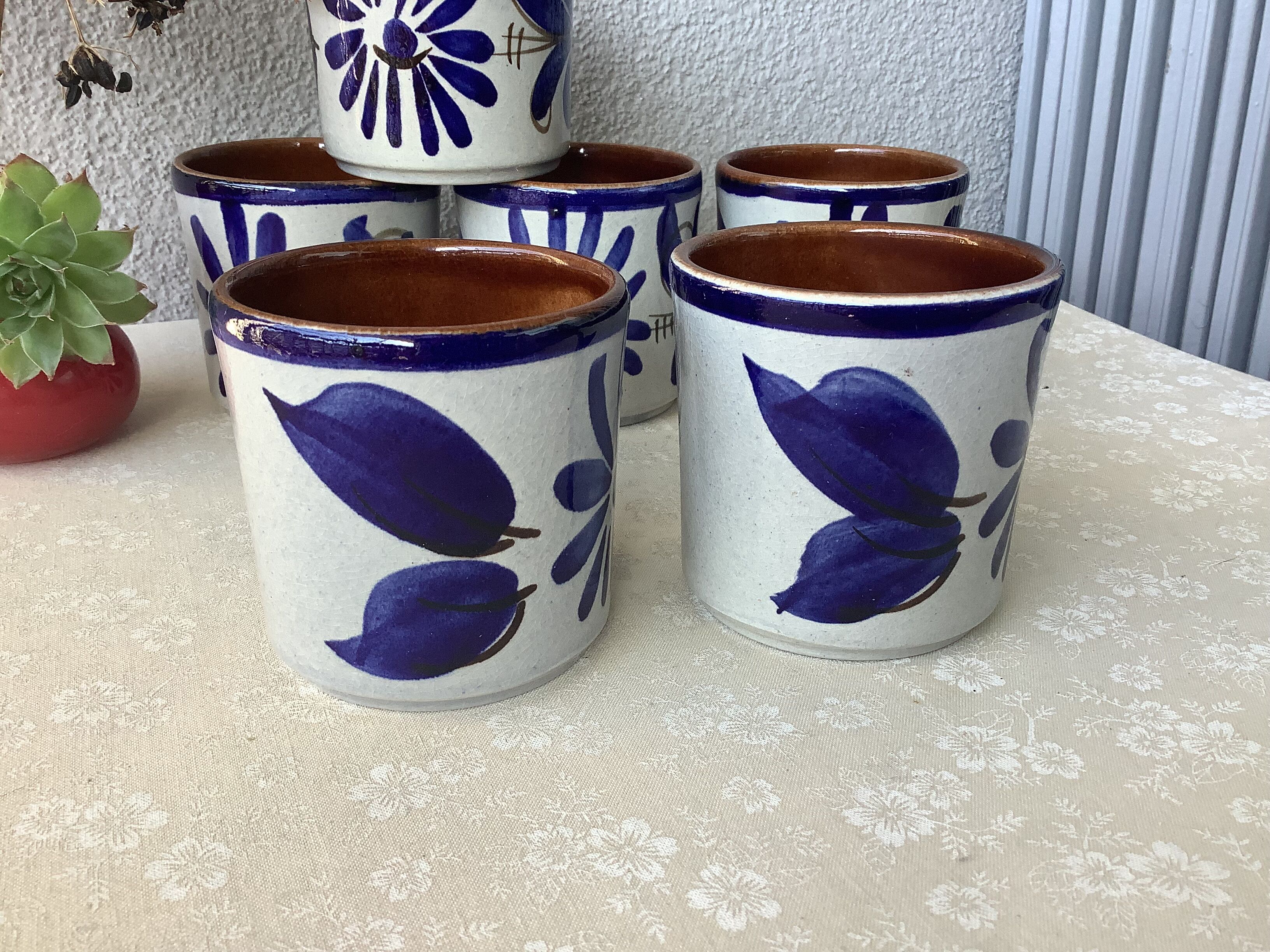 Hand-painted hand-painted hand-painted ceramic cup glasses