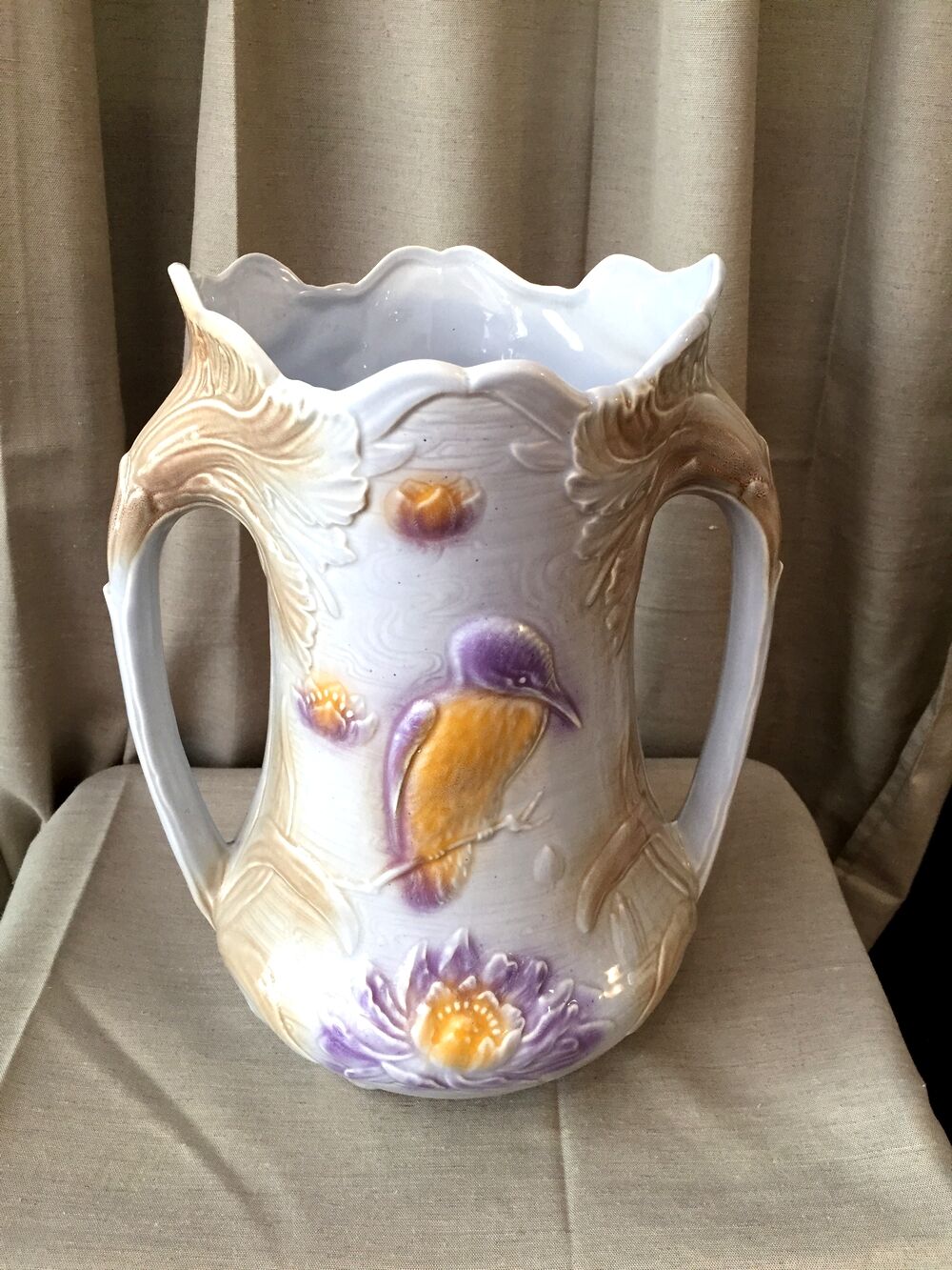 Slurry vase of salins les bains modele 7510 with a decor of kingfisher