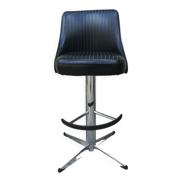 Swivel bar stool