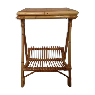 Porte revue rotin