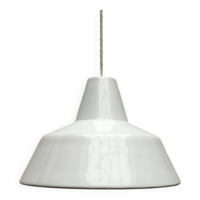 Suspension en émail danoise milieu du siècle de Louis Poulsen, années 1960