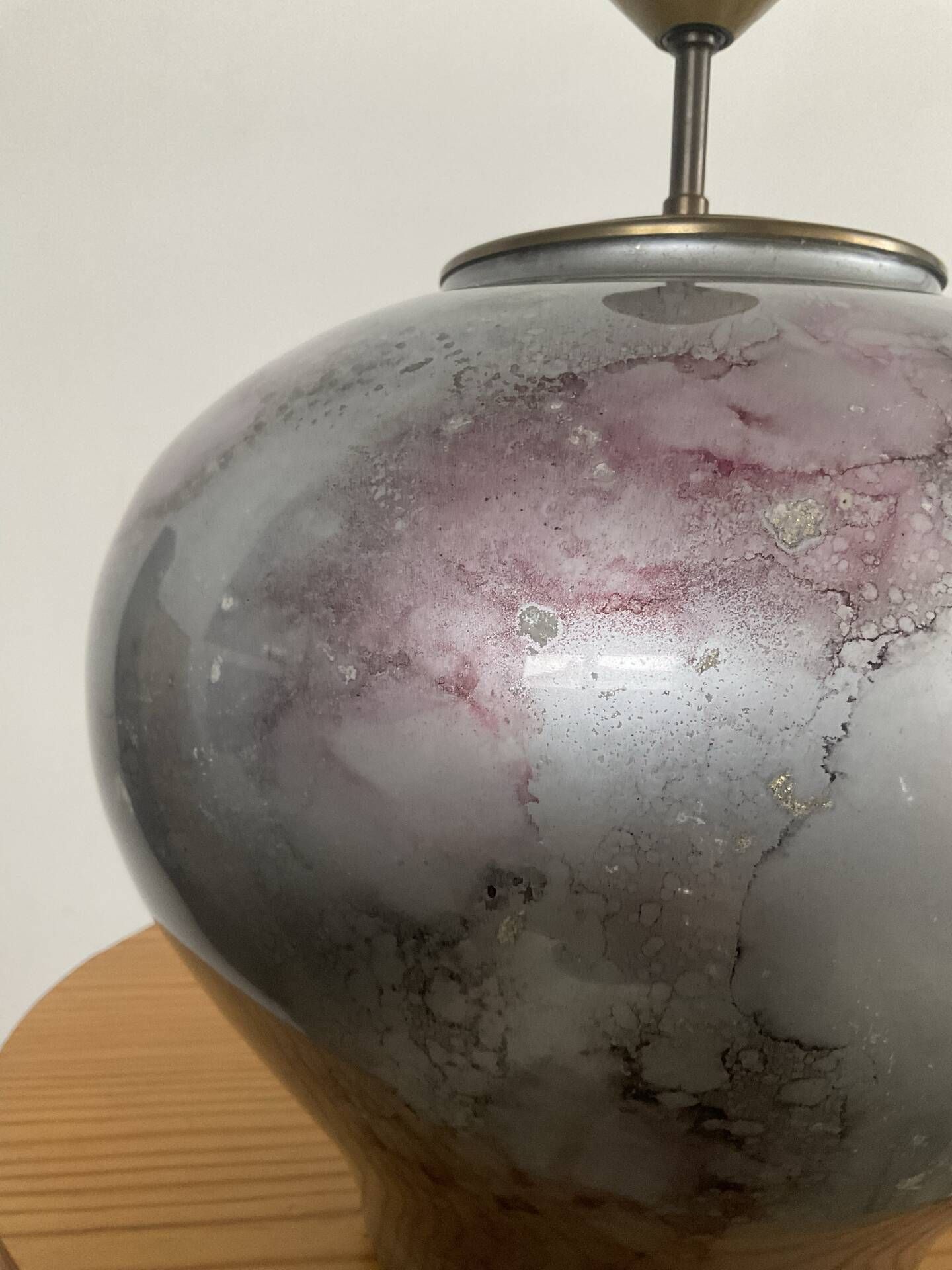 Unique lamp base Laque Line in eglomisé glass from the 70s-80s.