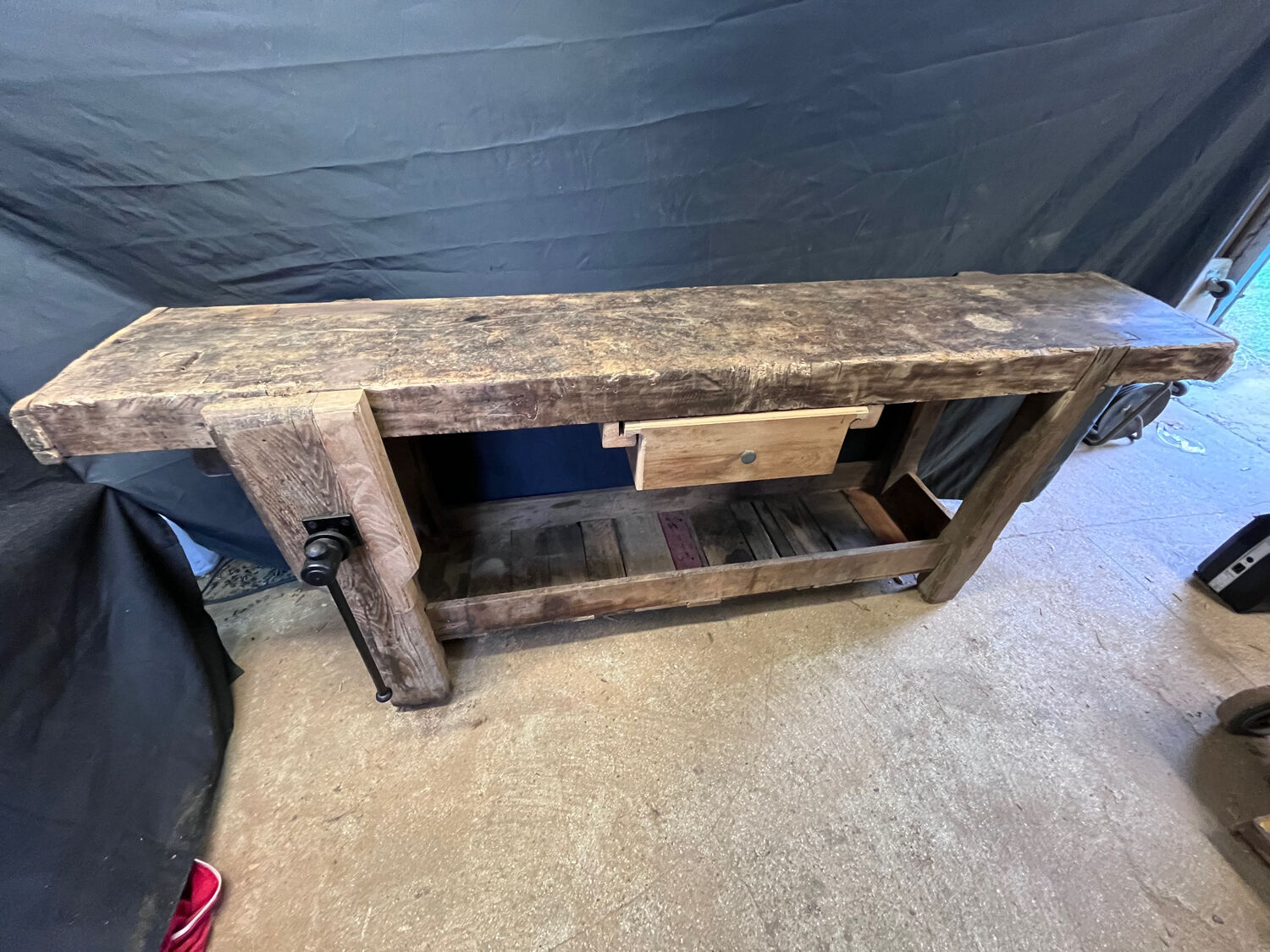 Woodworking bench