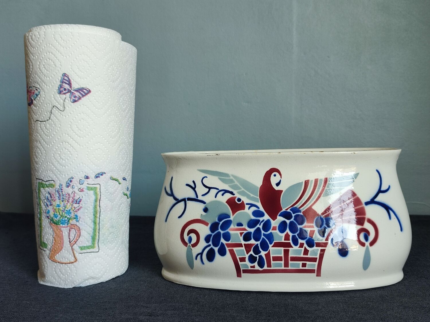 Old ceramic pot cache Lunéville art deco