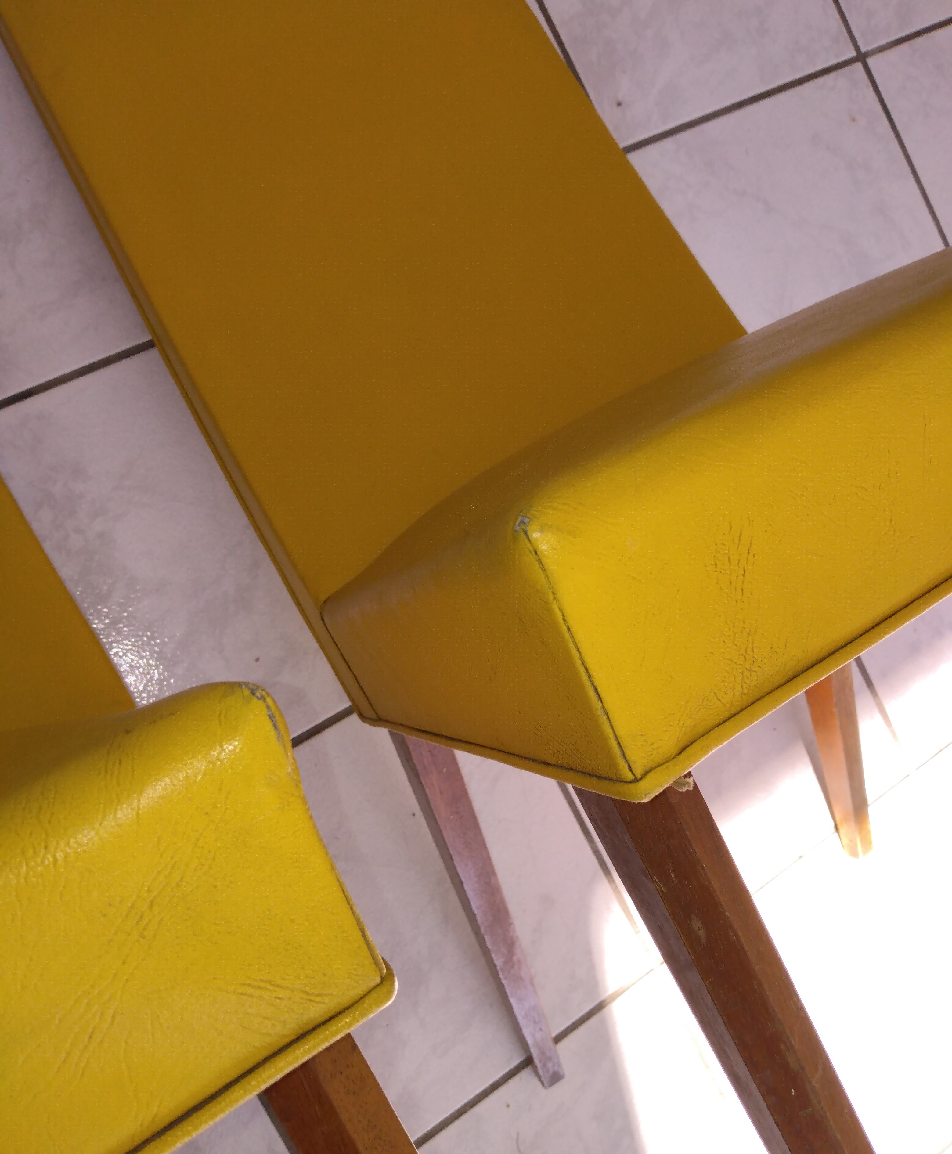 Pair of yellow chairs skaï yellow 60s