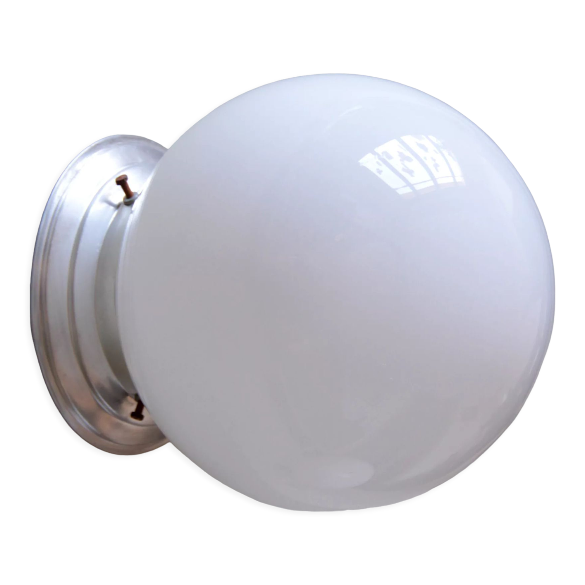 Applique murale ou plafonnier ancien globe en verre opaline blanc base aluminium 1950-1960 vintage