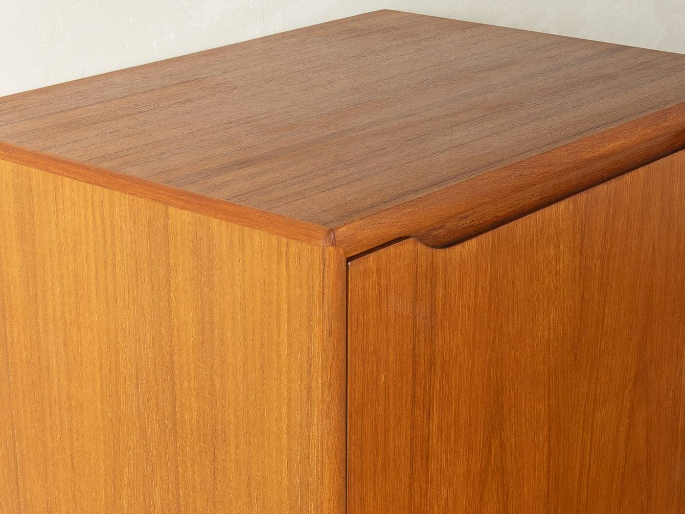 Classic chest of drawers from the 1960s
