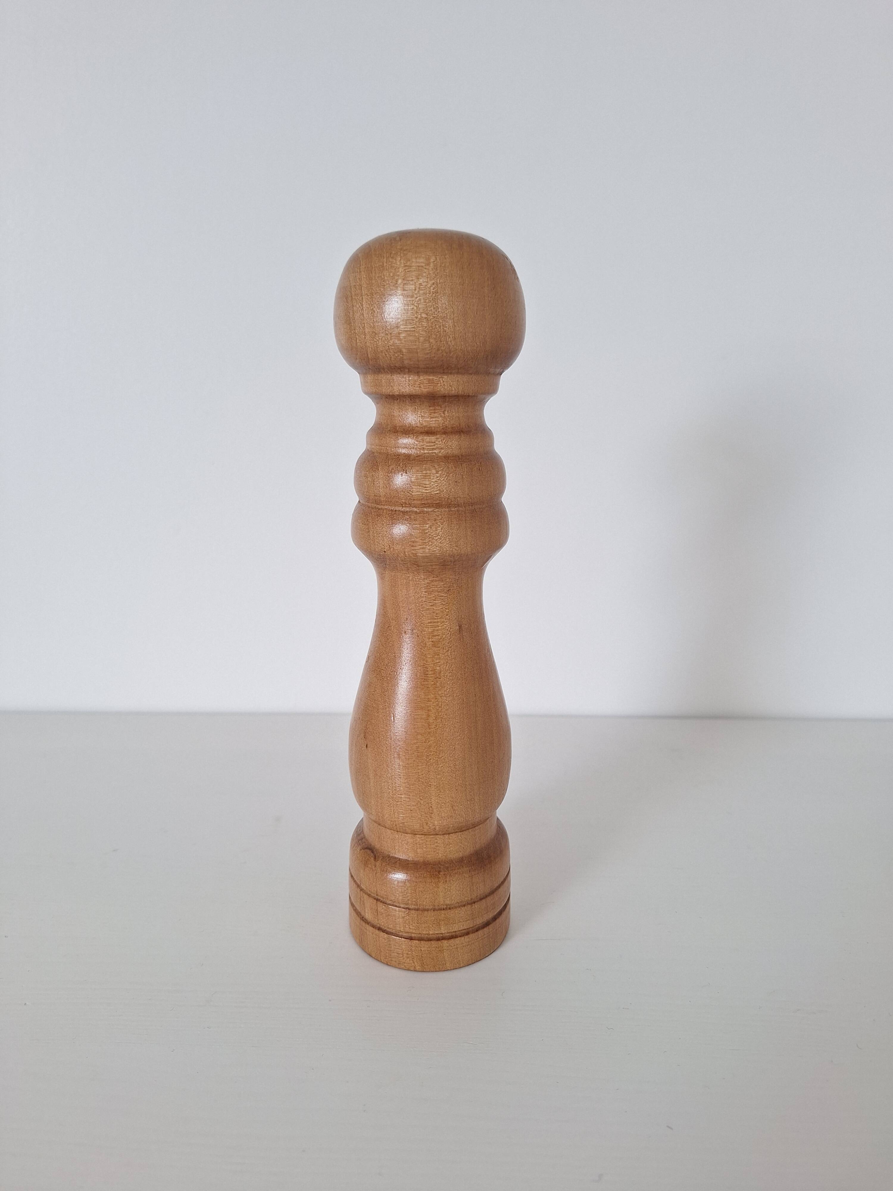Wooden salt shaker